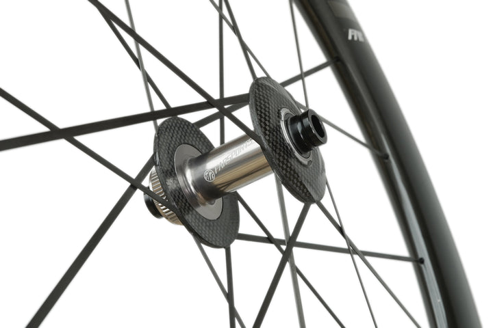 Ultimate EVO S5 bladed carbon spokes and internal nipple detail